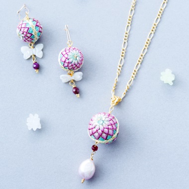 つまみ細工 加賀手まり