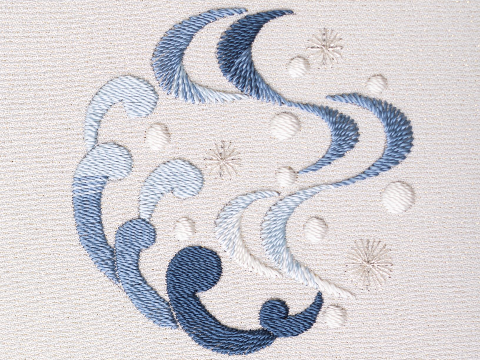 つばめの刺繍絵／日本の古道具 つばめの刺繍絵／日本の古道具 つばめの刺繍絵／日本の古道具
